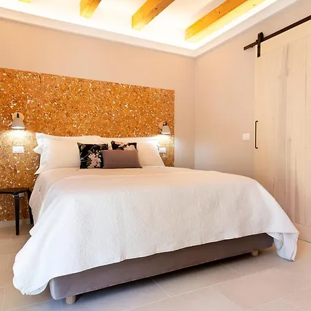 Pensionat La Via And Terrace Olbia