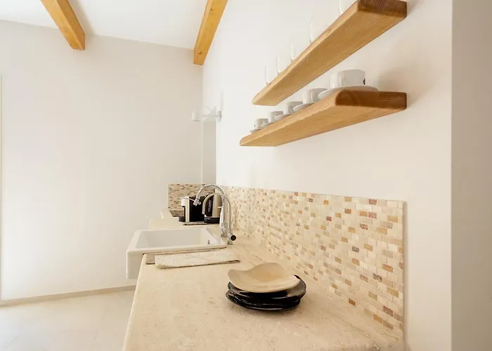 Casa de hóspedes La Via And Terrace Olbia