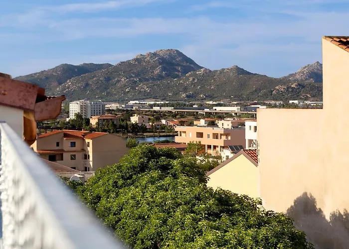 La Via And Terrace Pensjonat Olbia